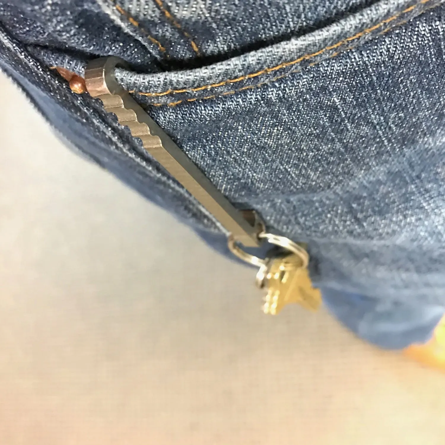 4055 Pocket Clip Anti‑Damage for Hanging Keys for Hanging Flashlights ( 1 pcs )