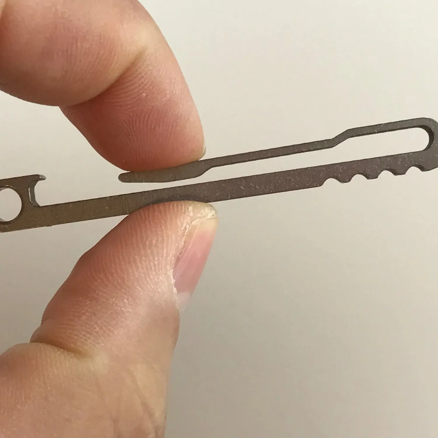 4055 Pocket Clip Anti‑Damage for Hanging Keys for Hanging Flashlights ( 1 pcs )