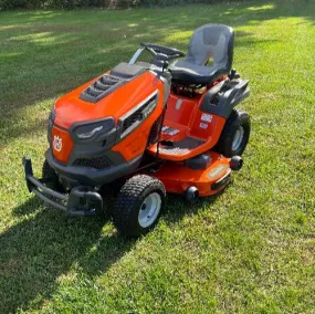 PRE-OWNED: HUSQVARNA TS 248XD LAWN TRACTOR 48” DECK | 23.1HP